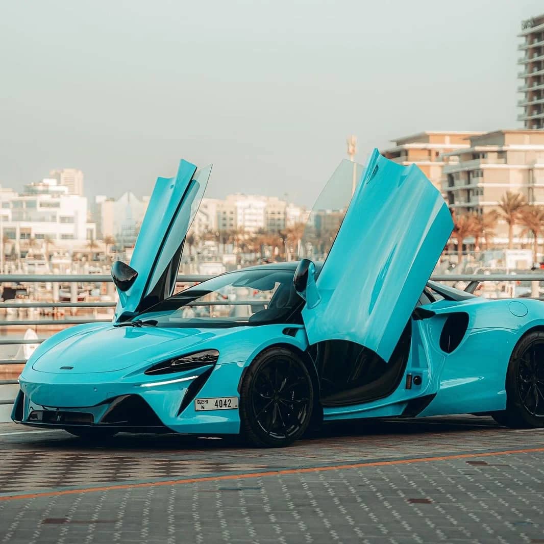 Luxury car rental in Dubai - View 4